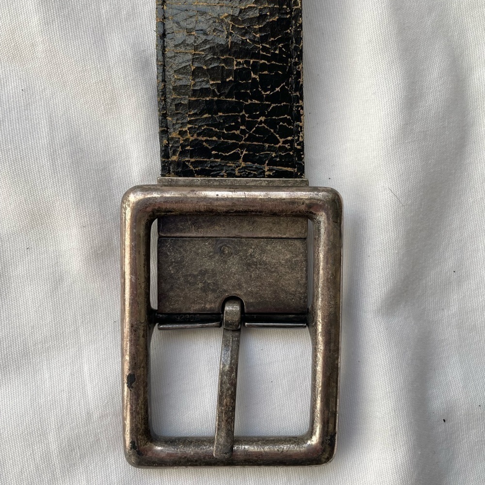 Distressed look reversible black/brown belt silver tone buckle 90’s Y2K Vintage - Picture 5 of 6